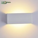 LED sieninis šviestuvas kryptinis 12W šilta balta šviesa