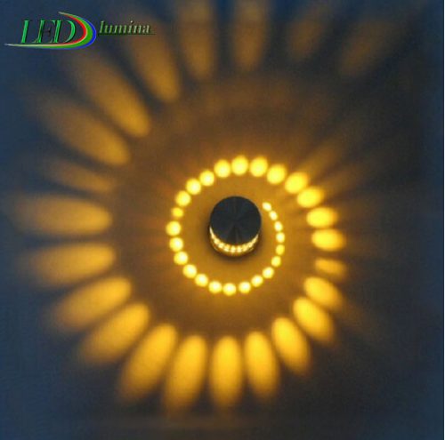 LED sieninis-lubinis šviestuvas 3D 3W spalvota šviesa