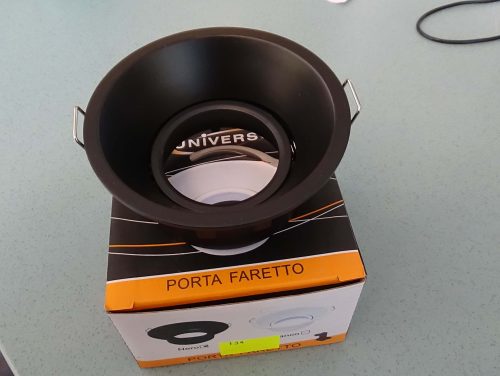 Akcentinis LED šviestuvas juodas reguliuojama šviesos kriptis