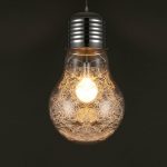 Edisono stiliaus šviestuvas