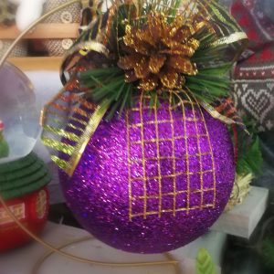 Kalėdinis papuošalas ant stovo