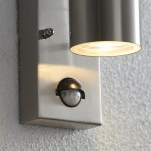 Sieninis lauko šviestuvas su judesio davikliu IP54