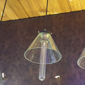 Pakabinamas retro šviestuvas Varpelis