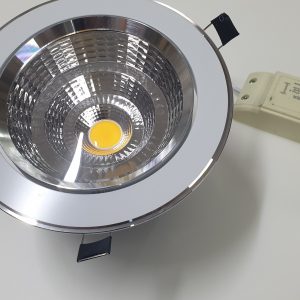 30W Kryptinis įleidžiamas LED šviestuvas 3200K