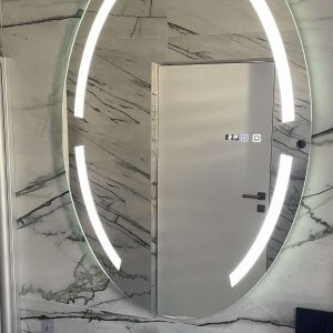 LED Veidrodis 80x120cm su anti-rasojimo funkcija, laikrodžiu ir termometru